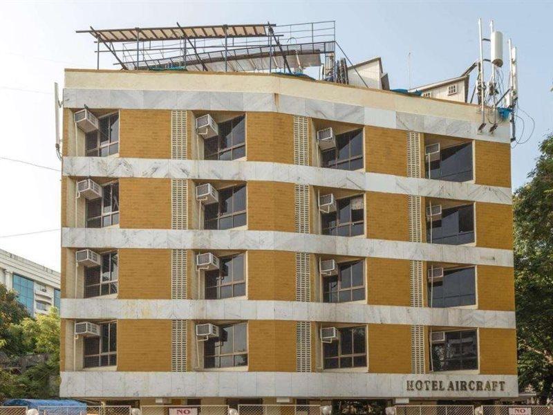 Hotel Aircraft International Bombay Extérieur photo
