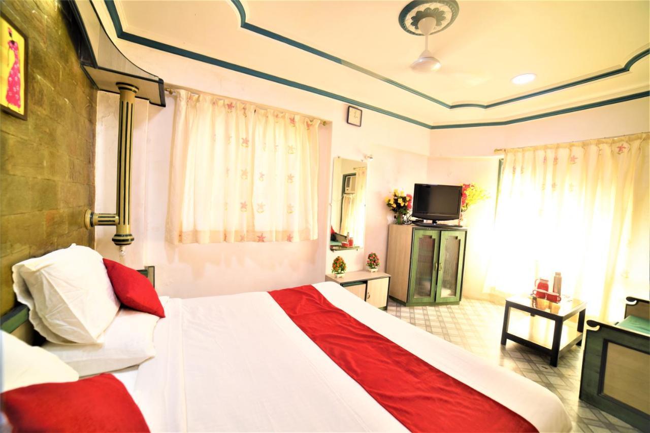 Hotel Aircraft International Bombay Extérieur photo