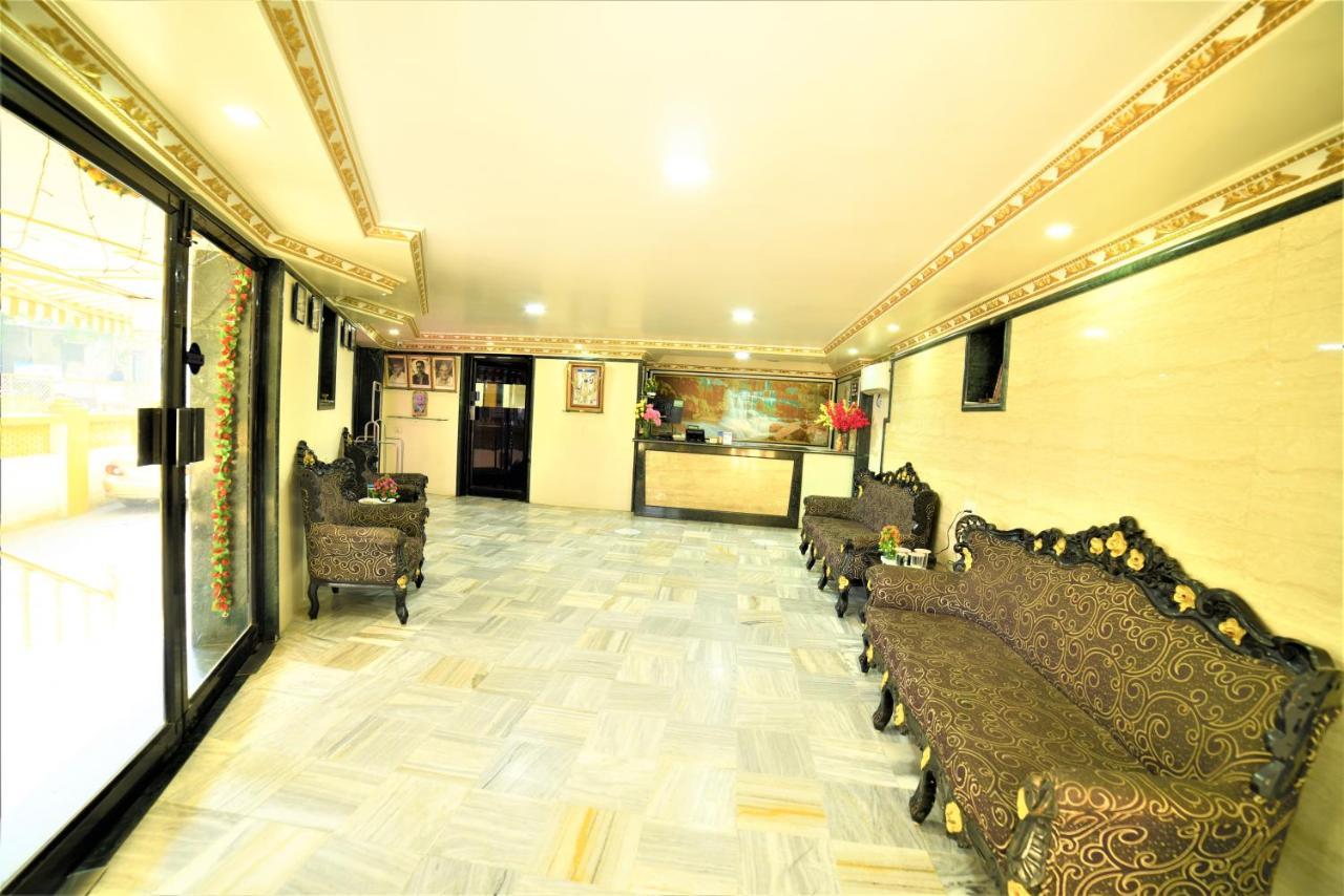 Hotel Aircraft International Bombay Extérieur photo