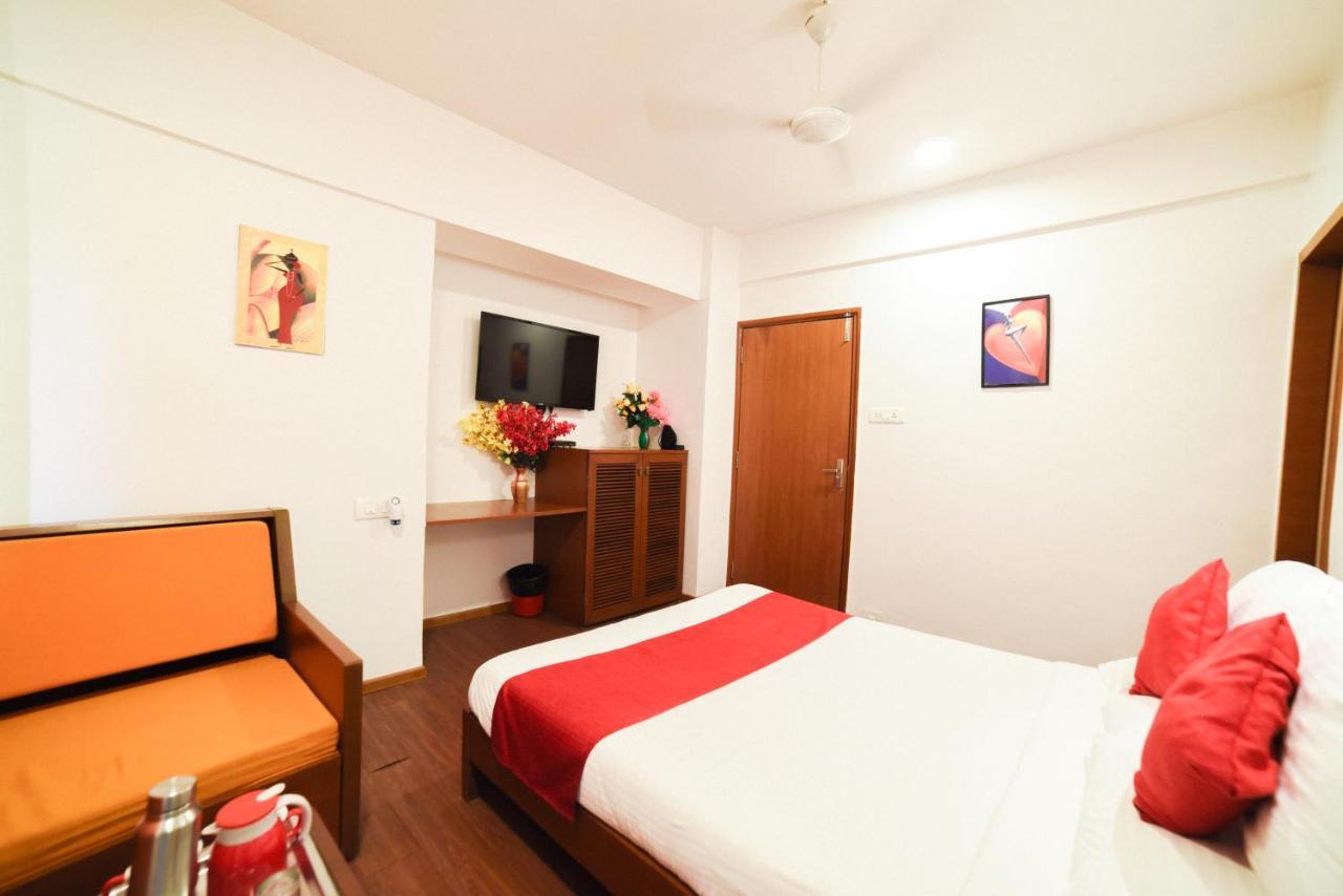 Hotel Aircraft International Bombay Extérieur photo