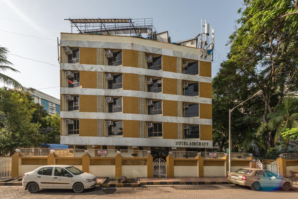 Hotel Aircraft International Bombay Extérieur photo