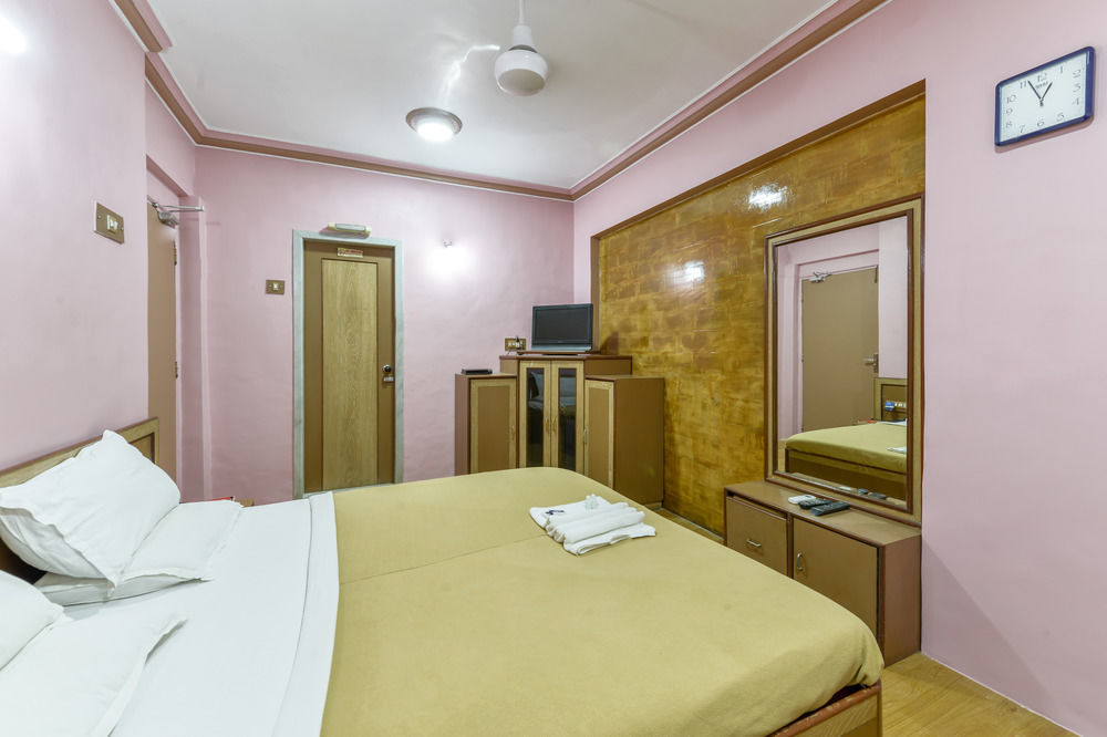 Hotel Aircraft International Bombay Extérieur photo